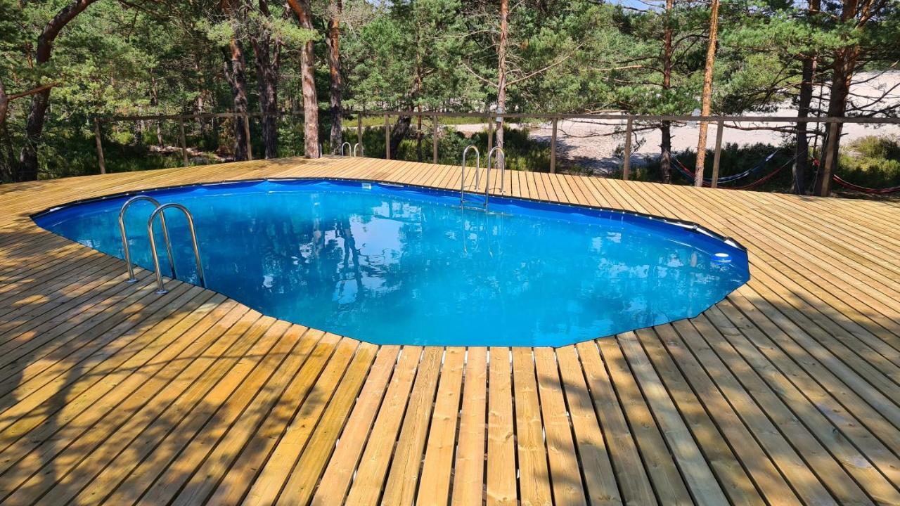 Sub Hel. Budzetowe Pokoje W Domu Z Basenem. Wokol Domu Tylko Natura. Balkon Zbyteczny. Экстерьер фото