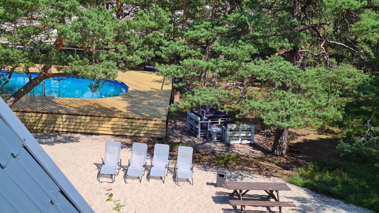 Sub Hel. Budzetowe Pokoje W Domu Z Basenem. Wokol Domu Tylko Natura. Balkon Zbyteczny. Экстерьер фото